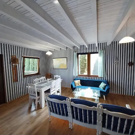 Holiday home Orla Chata Domy